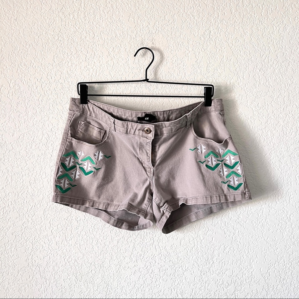 H&M Aztec Embroidered Khaki Denim Cotton Shorts Size 12